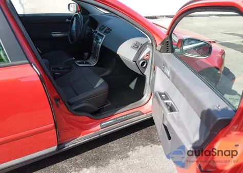 2007 Volvo S40 T5 z USA, uszkodzony, nr VIN YV1MS682X72274996